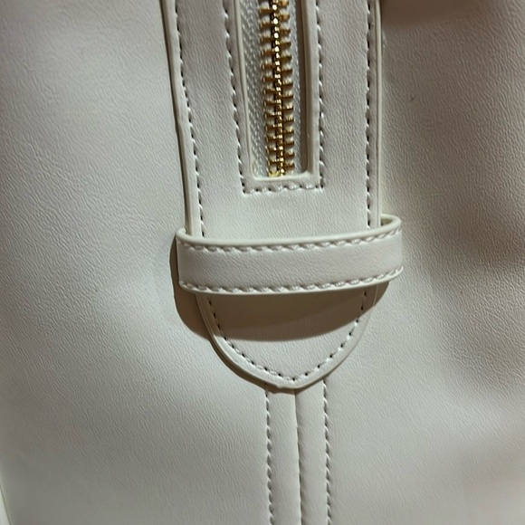 Betsey Johnson | Satchel w/ Butterfly Charm & Removable Crossbody Strap - Picture 12 of 12